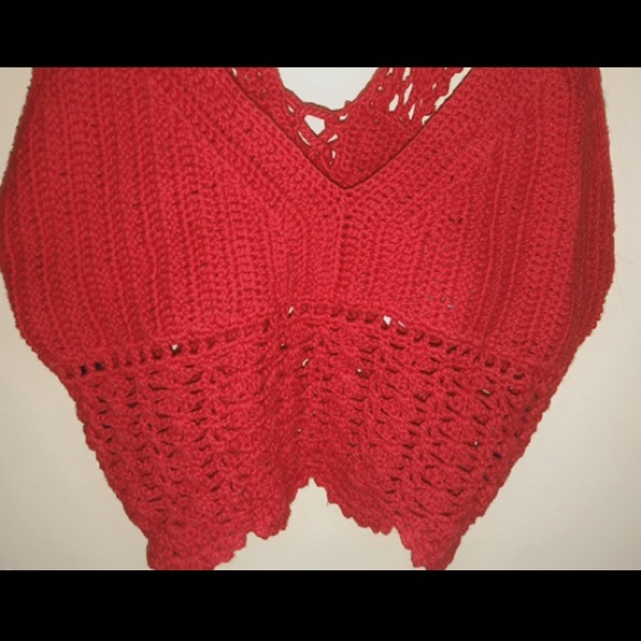 Red cropped tank top - Picture 4 of 5